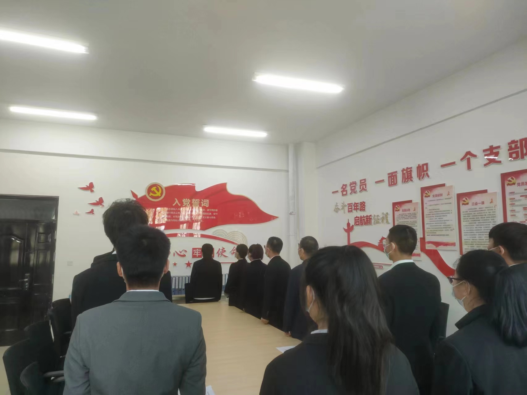为党输送新鲜血液培养后备力量 经过严格考察，烹饪与餐饮管理学院有14名学生被发展成为预备党员。于2022年4月22日…
