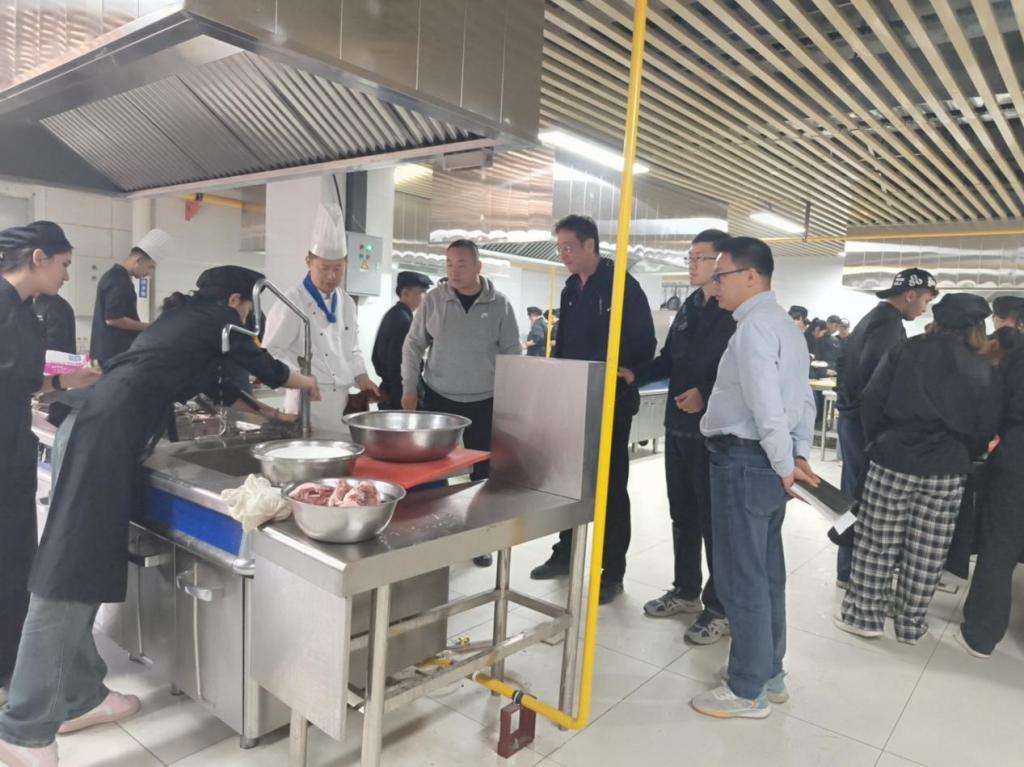 【消防安全】开展消防应急专项督查,筑牢校园安全防线