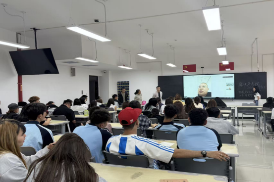 公共管理学院召开2024级智慧健康养老服务与管理专业实习动员大会