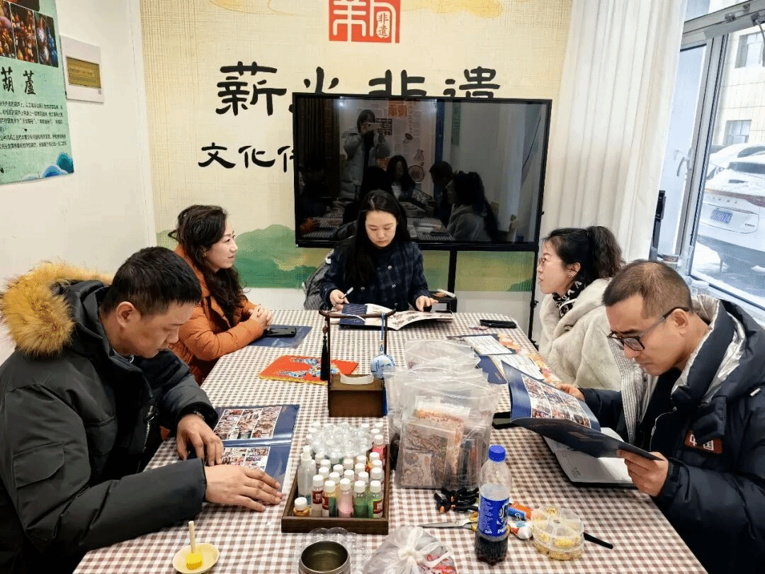 文旅校企“双向奔赴”——旅游学院走访薪火传承非遗体验中心和伊力特酒店