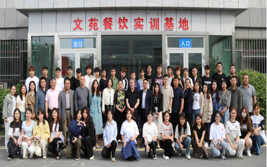 烹饪与餐饮管理学院大组 开展“端午浓情心连心 民族团结一家亲”“三进两联一交友”活动