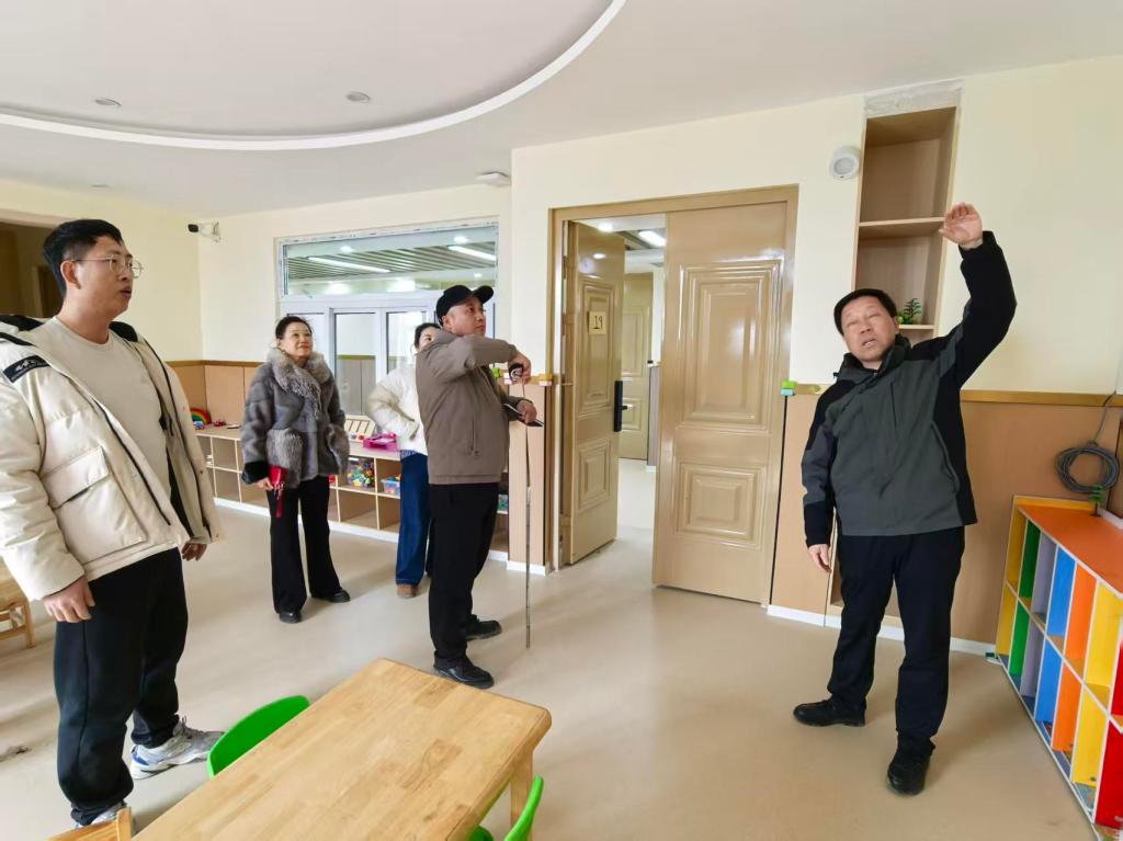 审计处查看项目现场