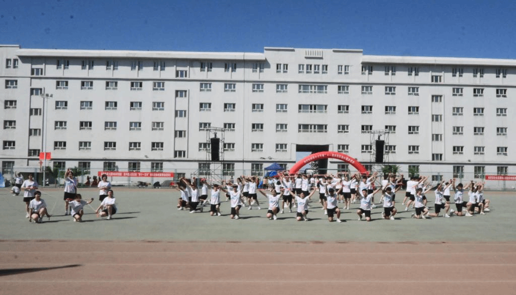 水利工程学院在学校第二十一届田径运动会中荣获佳绩