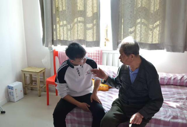 我校烹饪与餐饮管理学院师生赴养老院开展访企拓岗暨学雷锋志愿服务