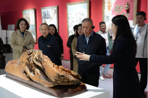 对标先进学经验 深耕玉韵促发展——校党委书记黄朝华带队赴南阳等地开展专题考察