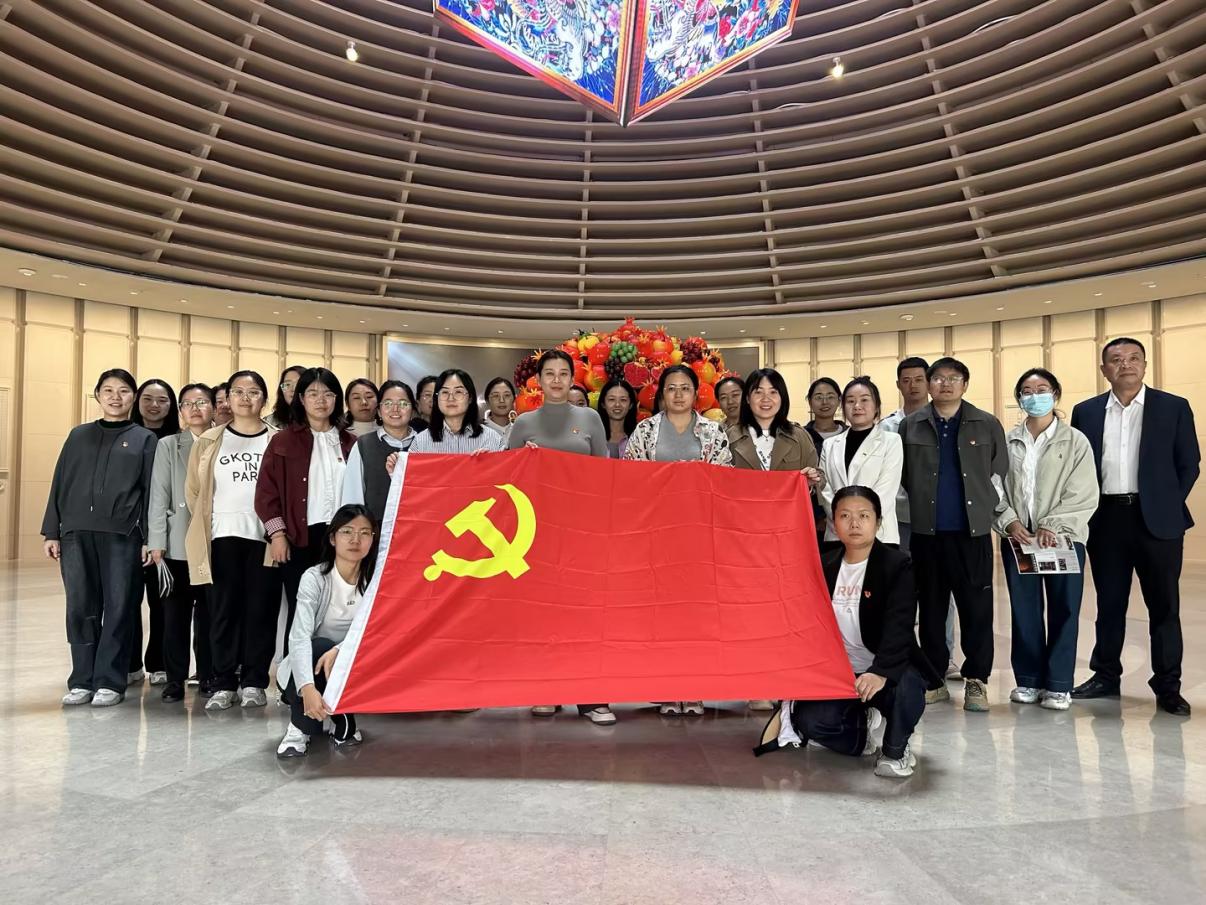 探寻非遗瑰宝 铸牢文化自信——我校马克思主义学院开展主题党日活动