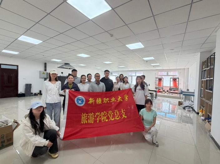 【党日活动】旅游学院“非遗薪传”师生党员先锋队开展昆仑玉瓷技艺培训主题党日活动