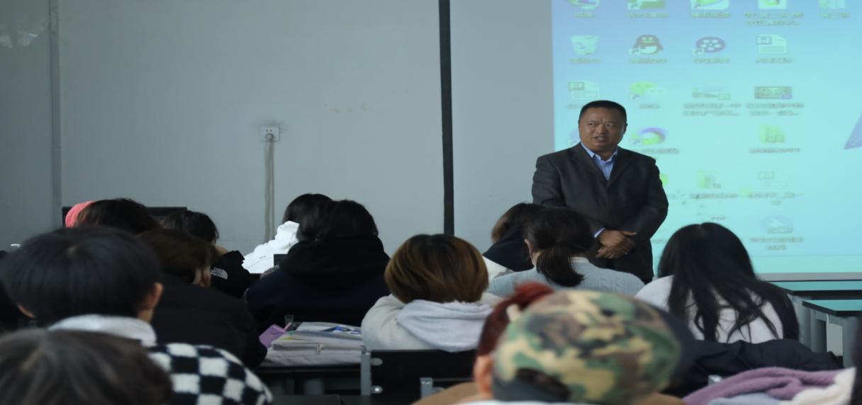 我校艺术与传播学院举办秋季就业招聘会暨就业创业政策宣传活动