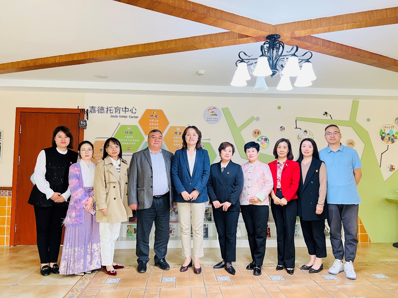 携手企业 共筑托育新才——我校党委副书记罗华率队教育科学学院开展“访企拓岗”活动