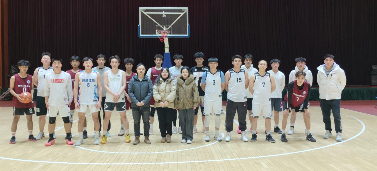 校企互动联友谊 迎“篮”而上展风采——我校智慧交通学院和智能制造学院“一站式” 学生社区与新疆众和股份有限公司举行篮球友谊赛