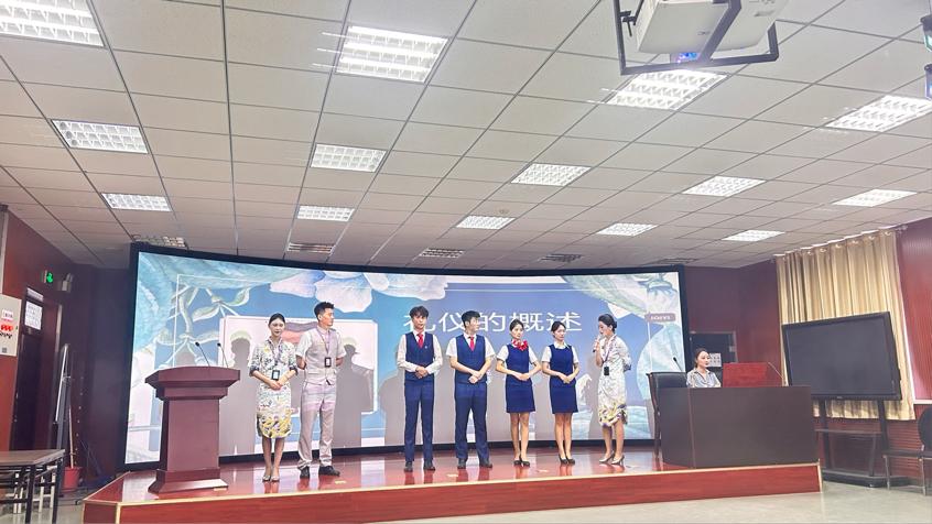 校企同心促就业 扬帆起航蓝天梦——我校智慧交通学院与乌鲁木齐航空开展交流活动