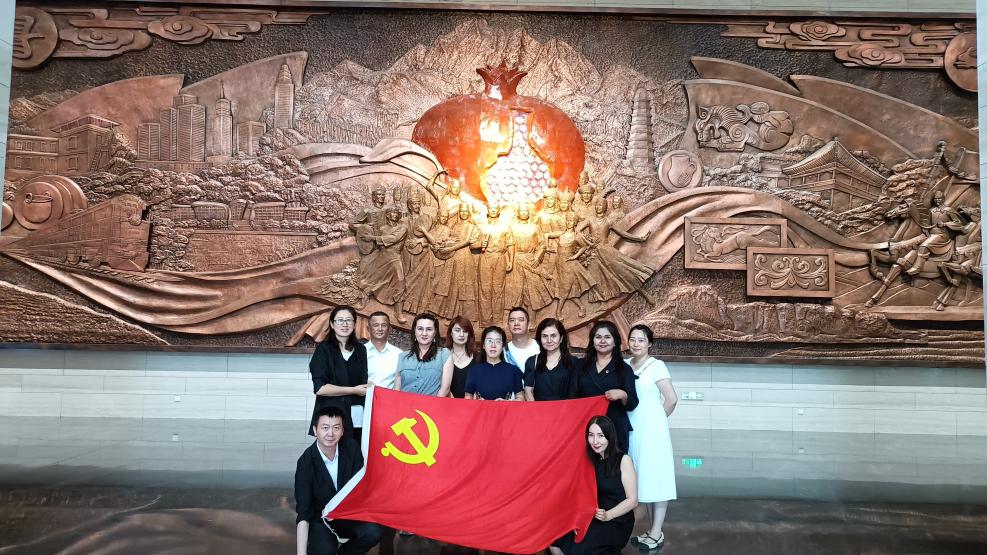 历史文物见证团结 中华文化厚植心中——我校图书馆党支部赴乌鲁木齐市博物馆开展主题党日活动