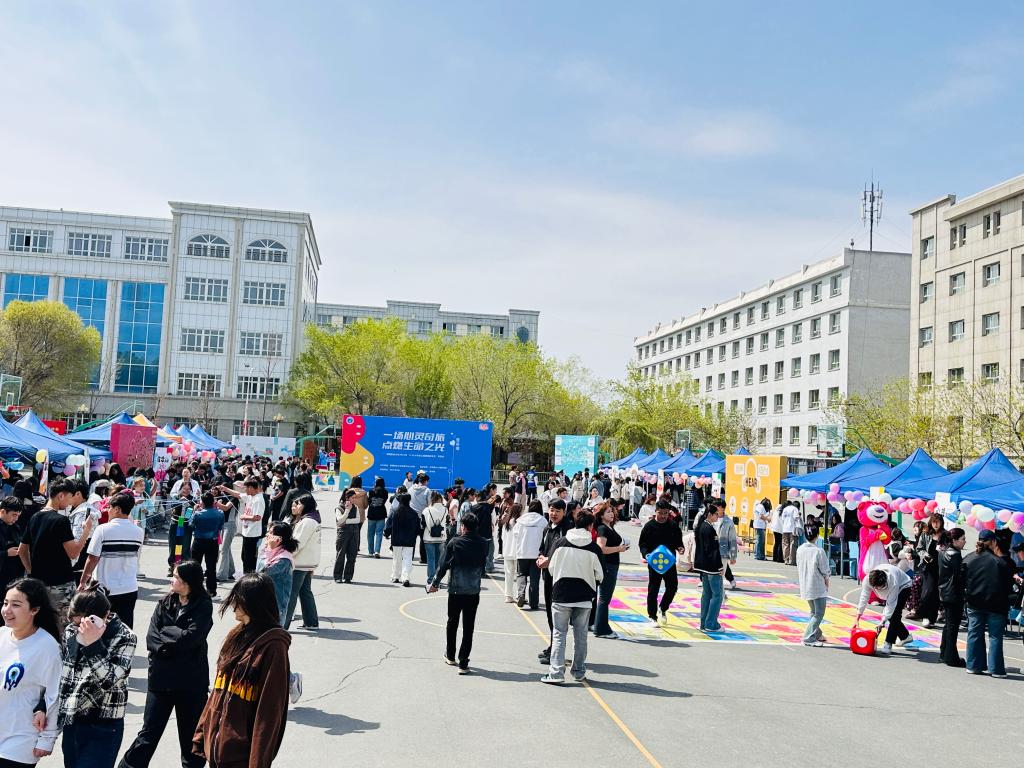 一场心灵奇旅 点燃生命之光——我校心理嘉年华游园会圆满落幕