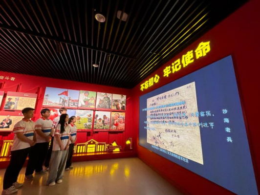 赓续军垦薪火 青春数字戍疆 ——信息技术学院开展暑期“三下乡”社会实践