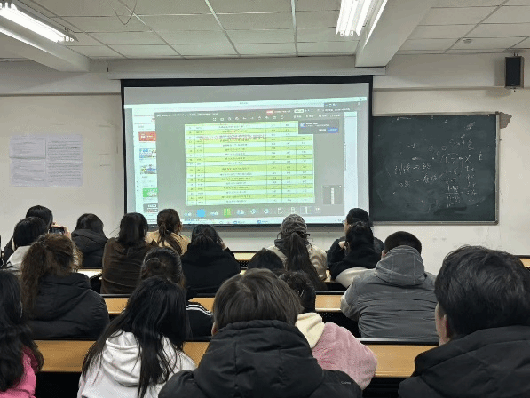 信息技术学院“我为同学做实事—专升本” 活动顺利举行