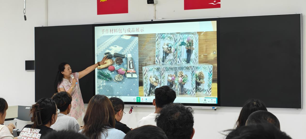 “三进两联一交友”暨“浓情端午·非遗润心”——信息技术学院大组联合开…