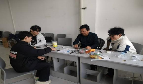 喜报:荣获二等奖——2025年自治区职业院校技能大赛(嵌入式系统应用开发)