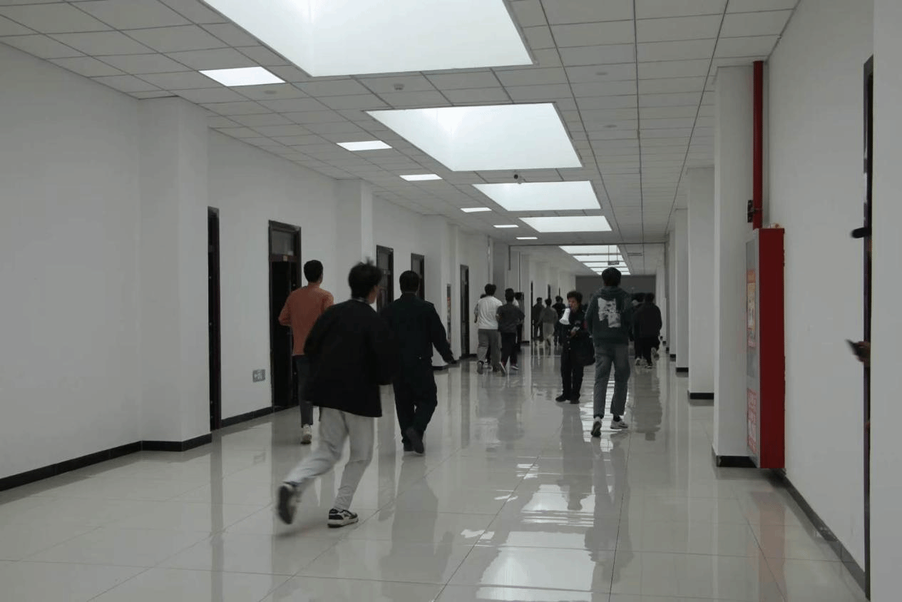 筑牢安全防线 护航平安校园—智慧交通学院开展消防应急演练